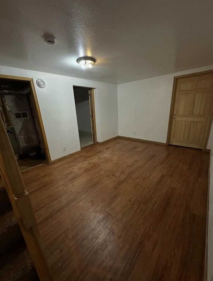 718 Kickbusch St #B - Photo 6 of 8