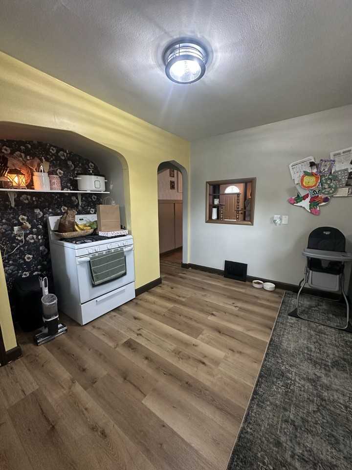 918 N 8th Ave #918 - Photo 5 of 16