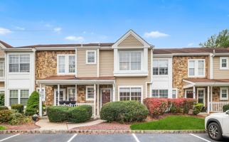 featured image of 6 Groom Ct