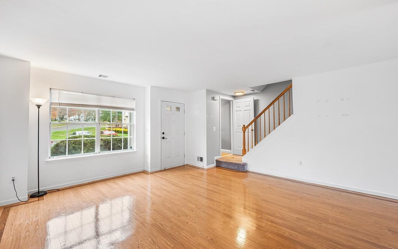 6 Groom Ct - Photo 5 of 29