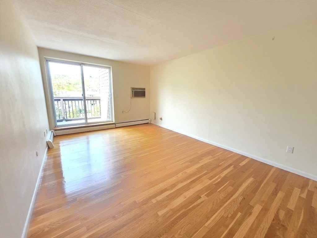 142 Kenrick St - Photo 2 of 15