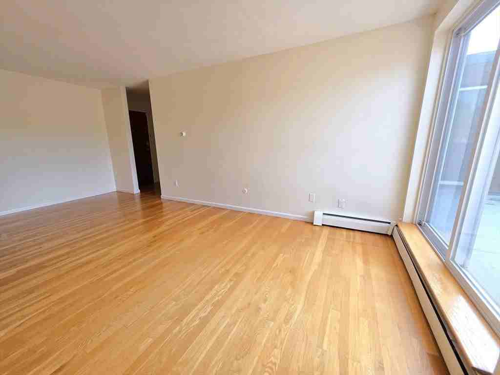 142 Kenrick St - Photo 3 of 15