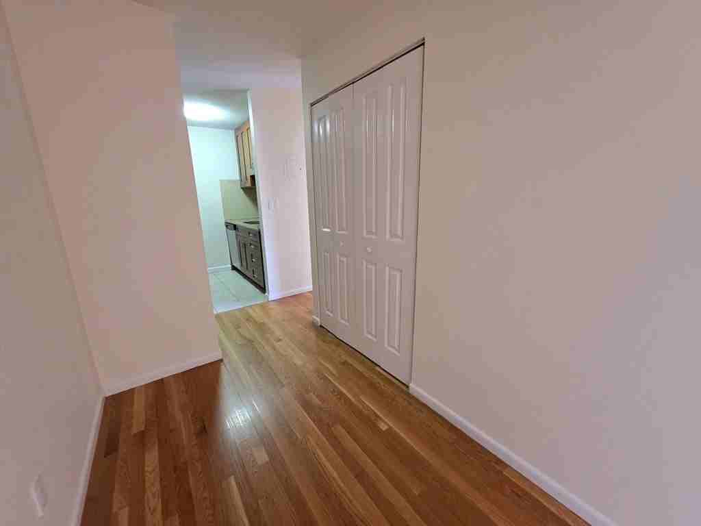 142 Kenrick St - Photo 4 of 15