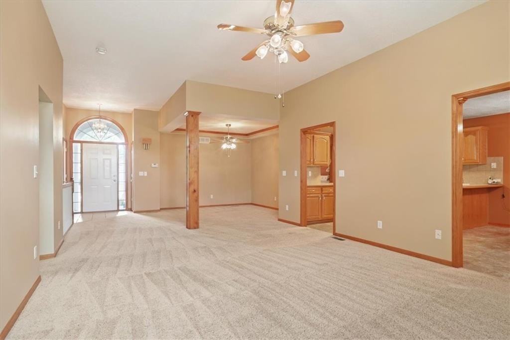 4505 Ne 73rd St - Photo 3 of 24