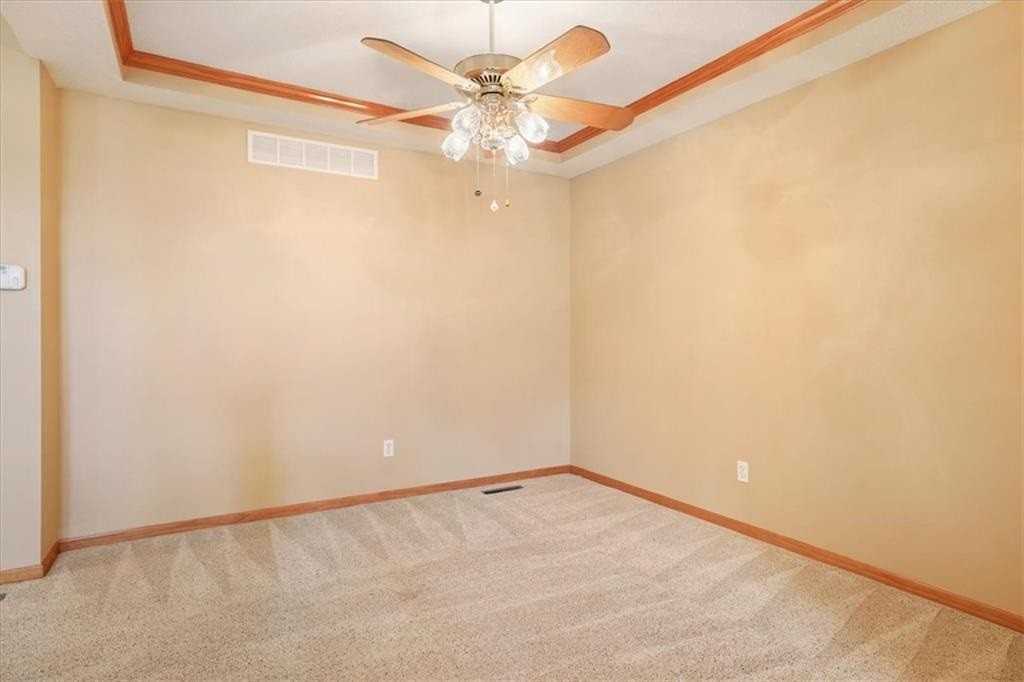 4505 Ne 73rd St - Photo 6 of 24