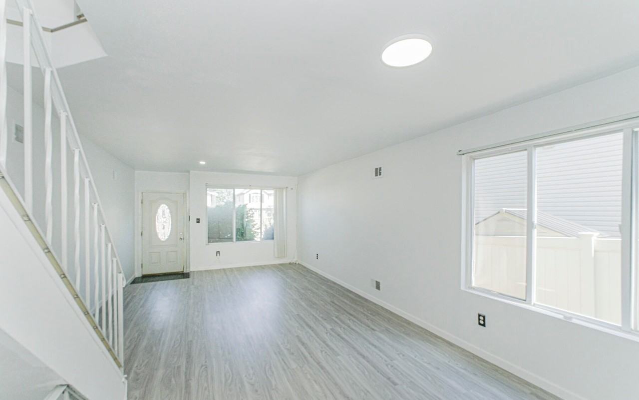 43 Bogota St - Photo 3 of 22