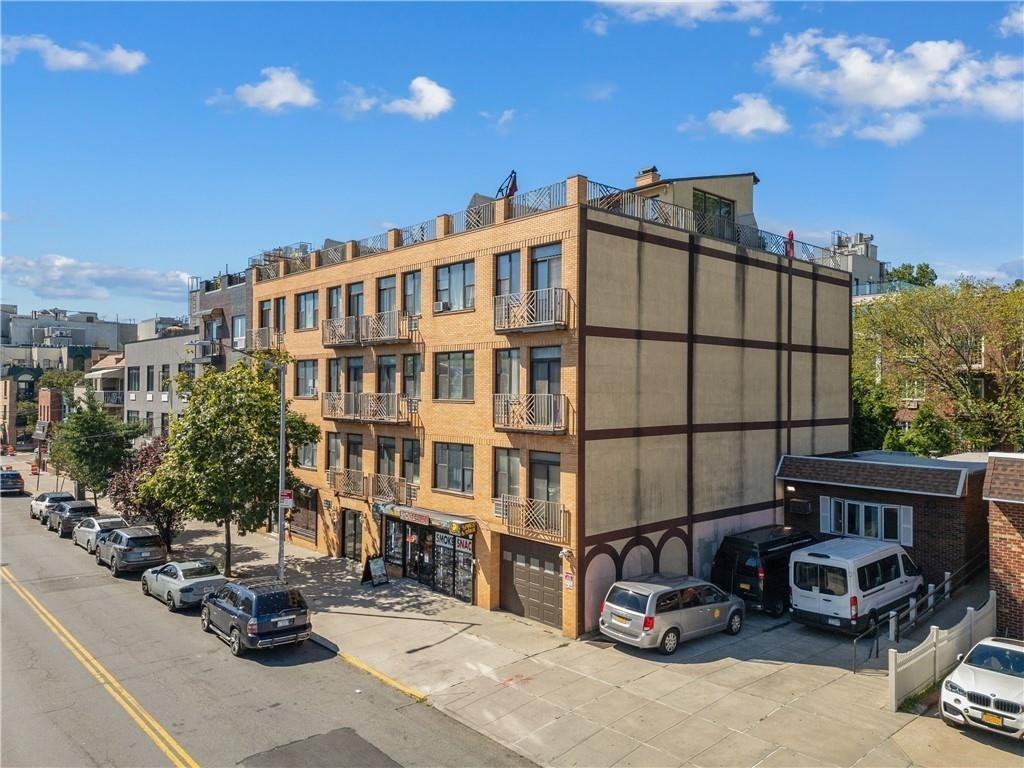 99 Kingsland Ave