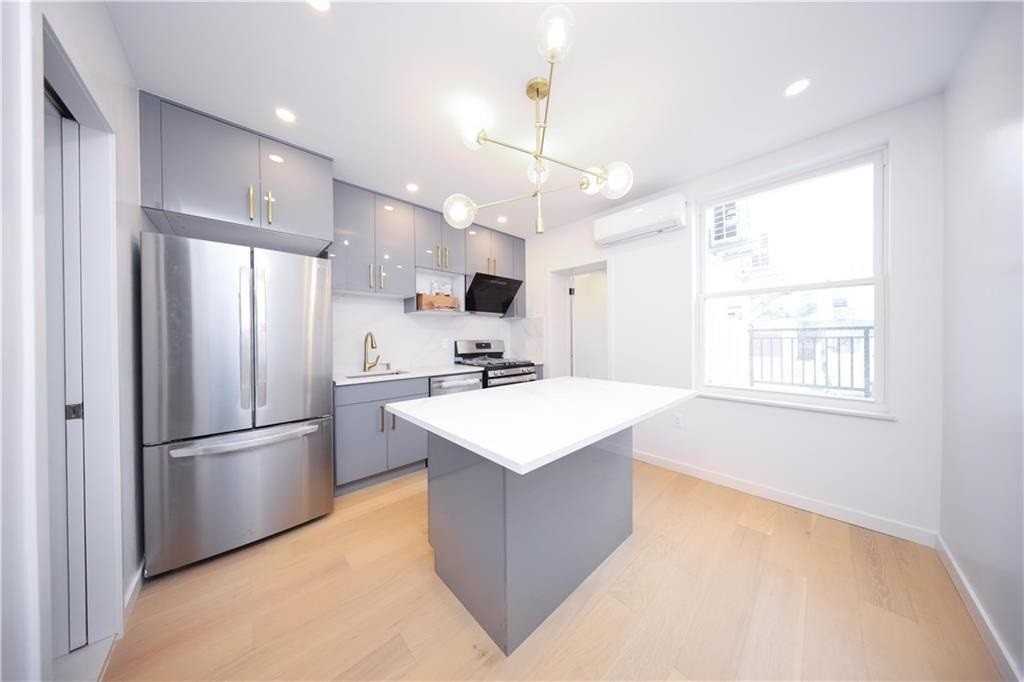 1238 77th St - Photo 6 of 24