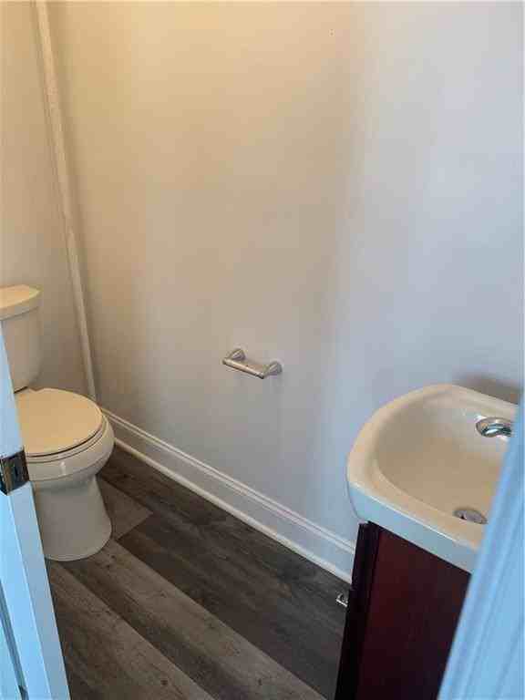 1476 E 53rd St - Photo 5 of 16