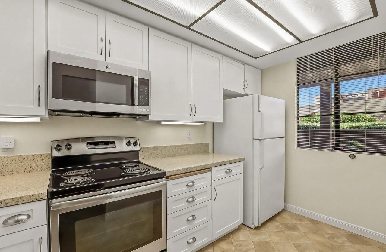 3130 Avenida De Portugal - Photo 5 of 18