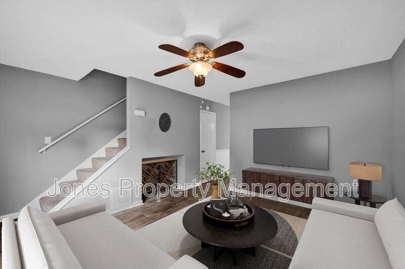 2676 White Oak Ln - Photo 7 of 35