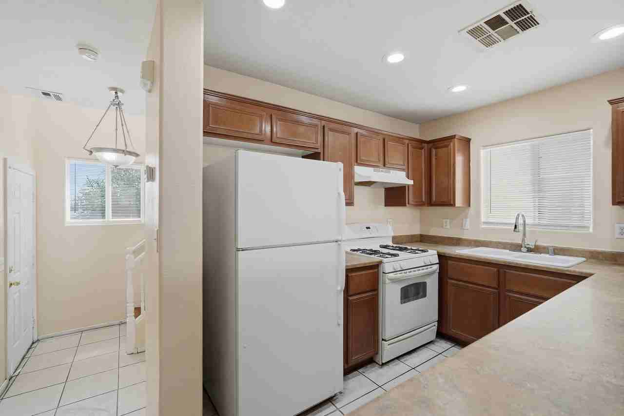 4049 Flower Patch St - Photo 5 of 21