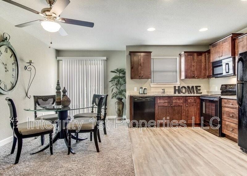 10501 Clubhouse Dr - Photo 2 of 22