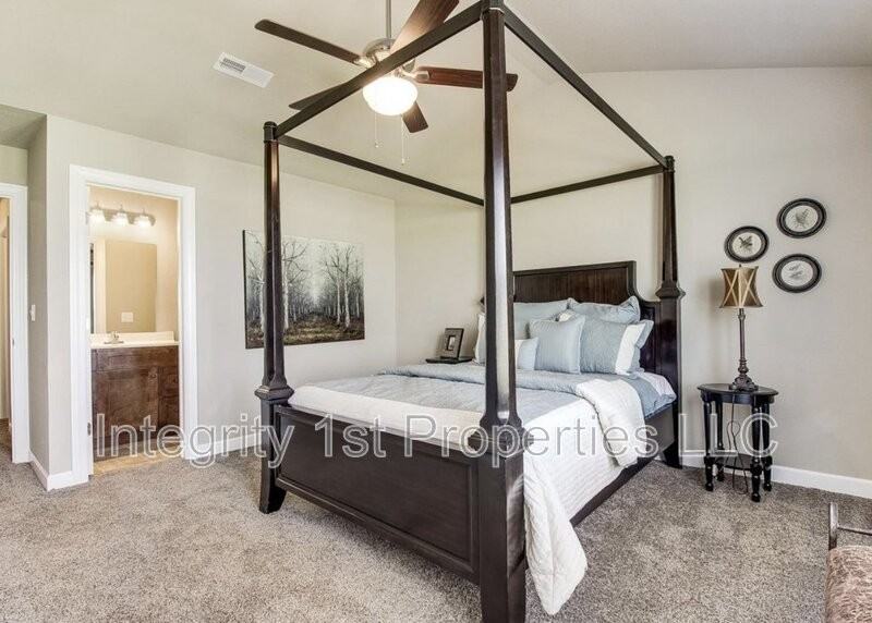 10501 Clubhouse Dr - Photo 4 of 22