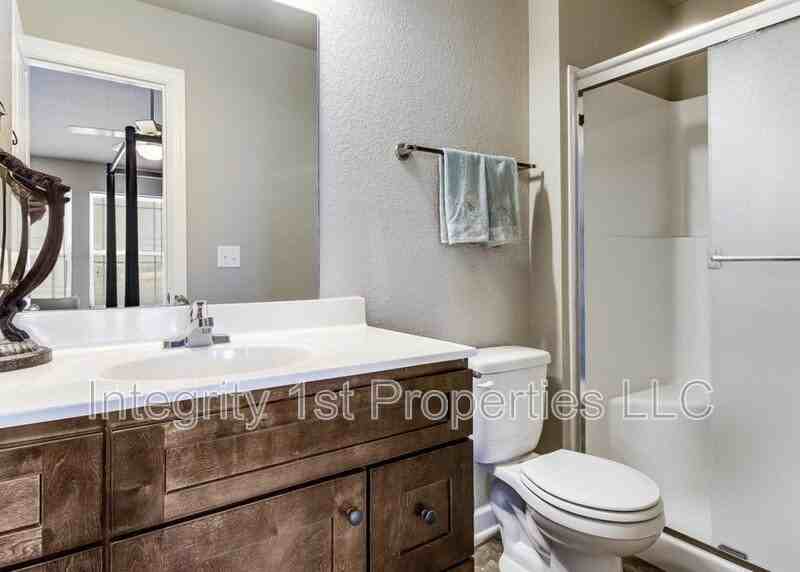 10501 Clubhouse Dr - Photo 6 of 22