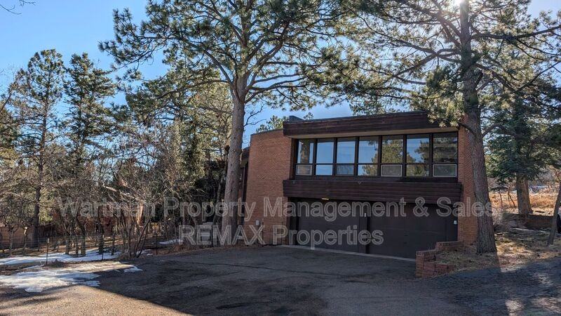 15 Upland Rd - Photo 4 of 50