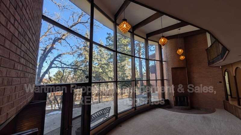 15 Upland Rd - Photo 7 of 50