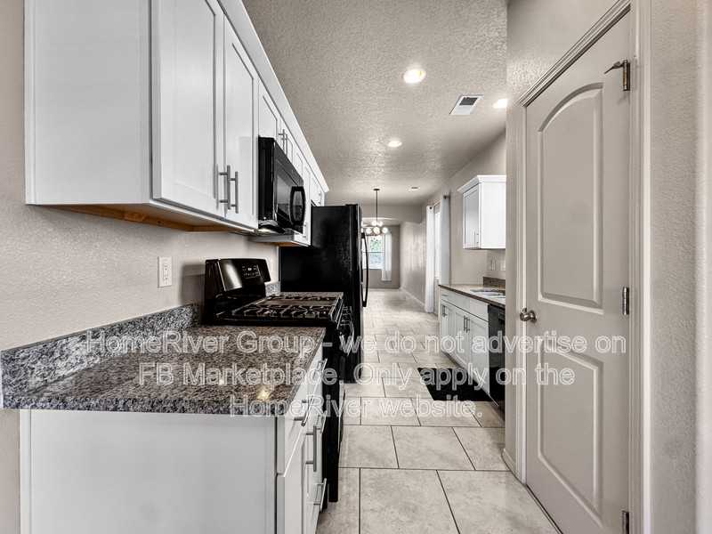 5608 Arbus Dr Se - Photo 3 of 21