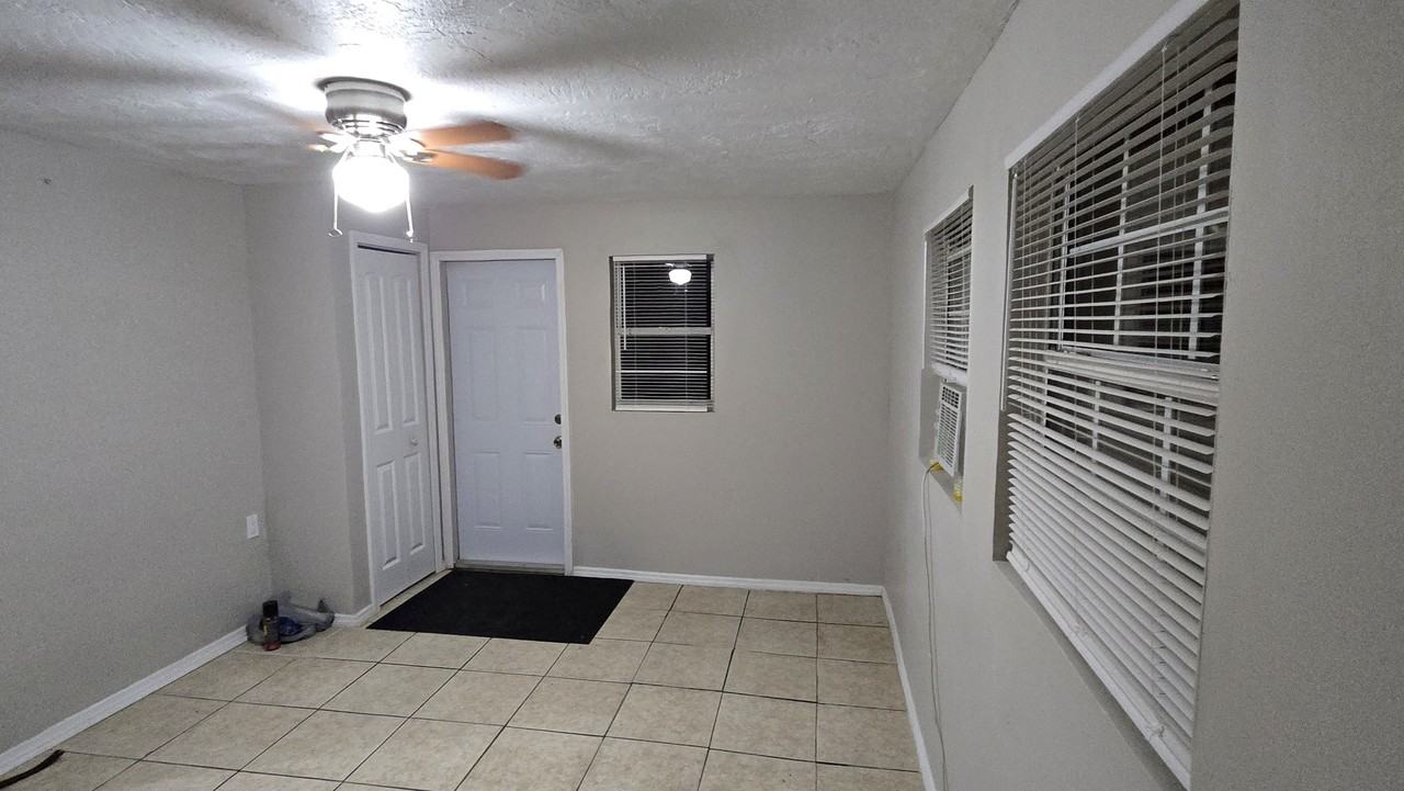 27 N Davis St #NA - Photo 5 of 13