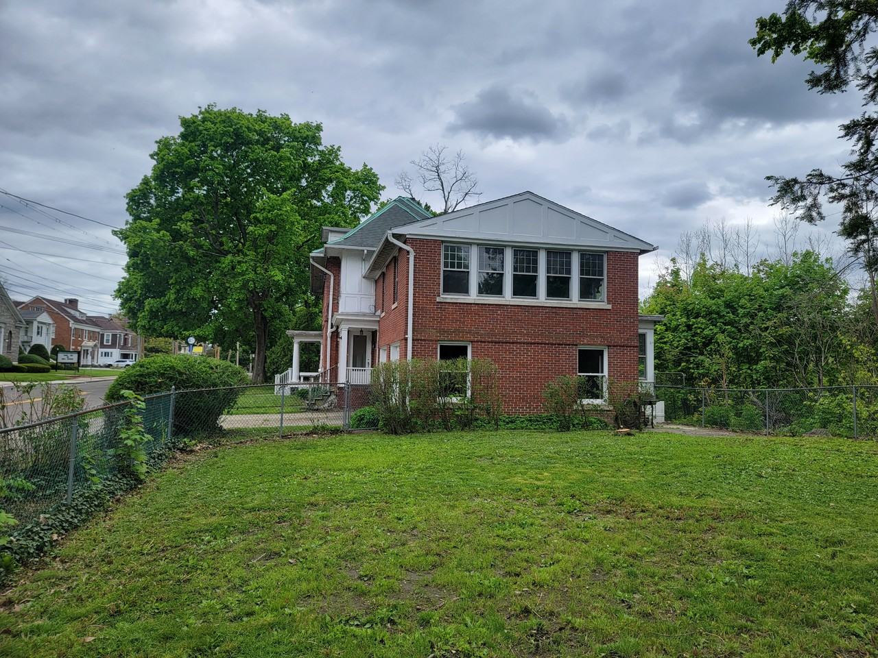 607 Chenango St #NA - Photo 6 of 50
