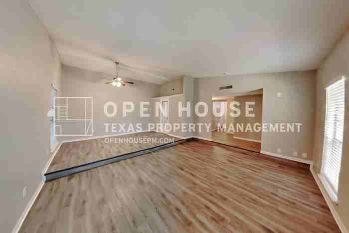1200 Middle Cove Dr - Photo 4 of 21