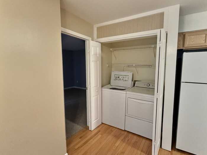 233 Summerwalk Cir - Photo 4 of 12