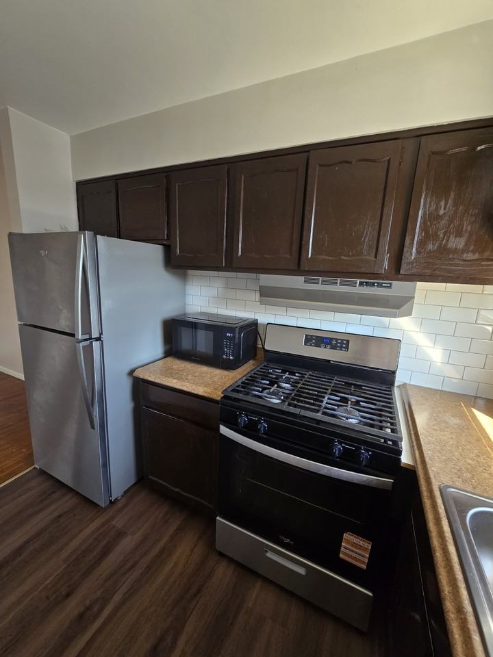 458 Lincoln AveApt C2 #458C2 - Photo 5 of 7
