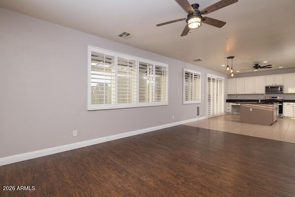 18469 W Sunnyslope Ln - Photo 6 of 22