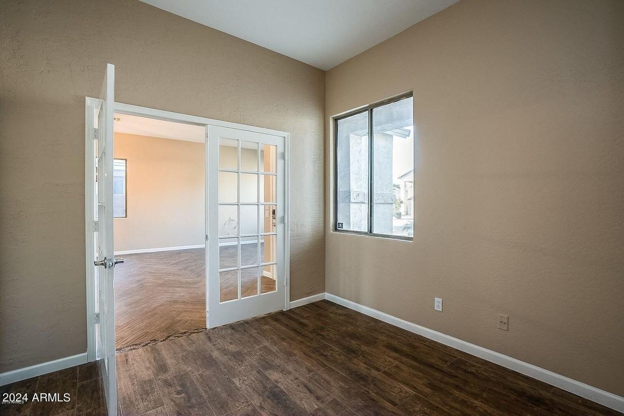 13419 W Citrus Ct - Photo 6 of 33
