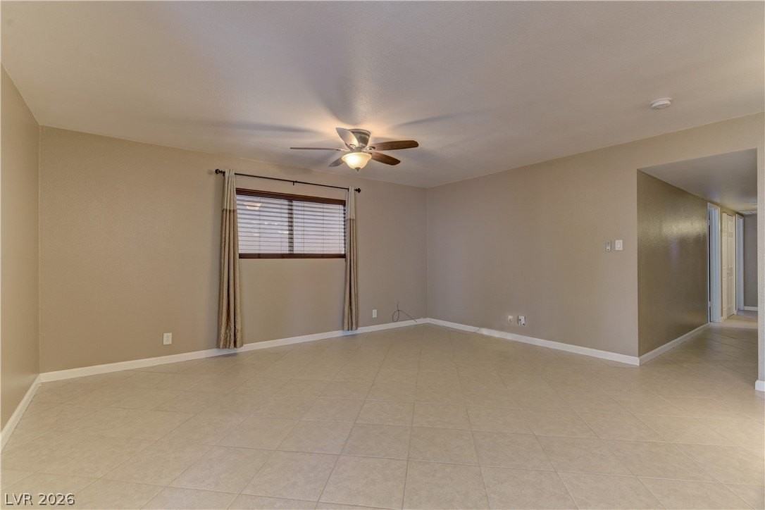 3896 Acapulco Ave - Photo 7 of 41