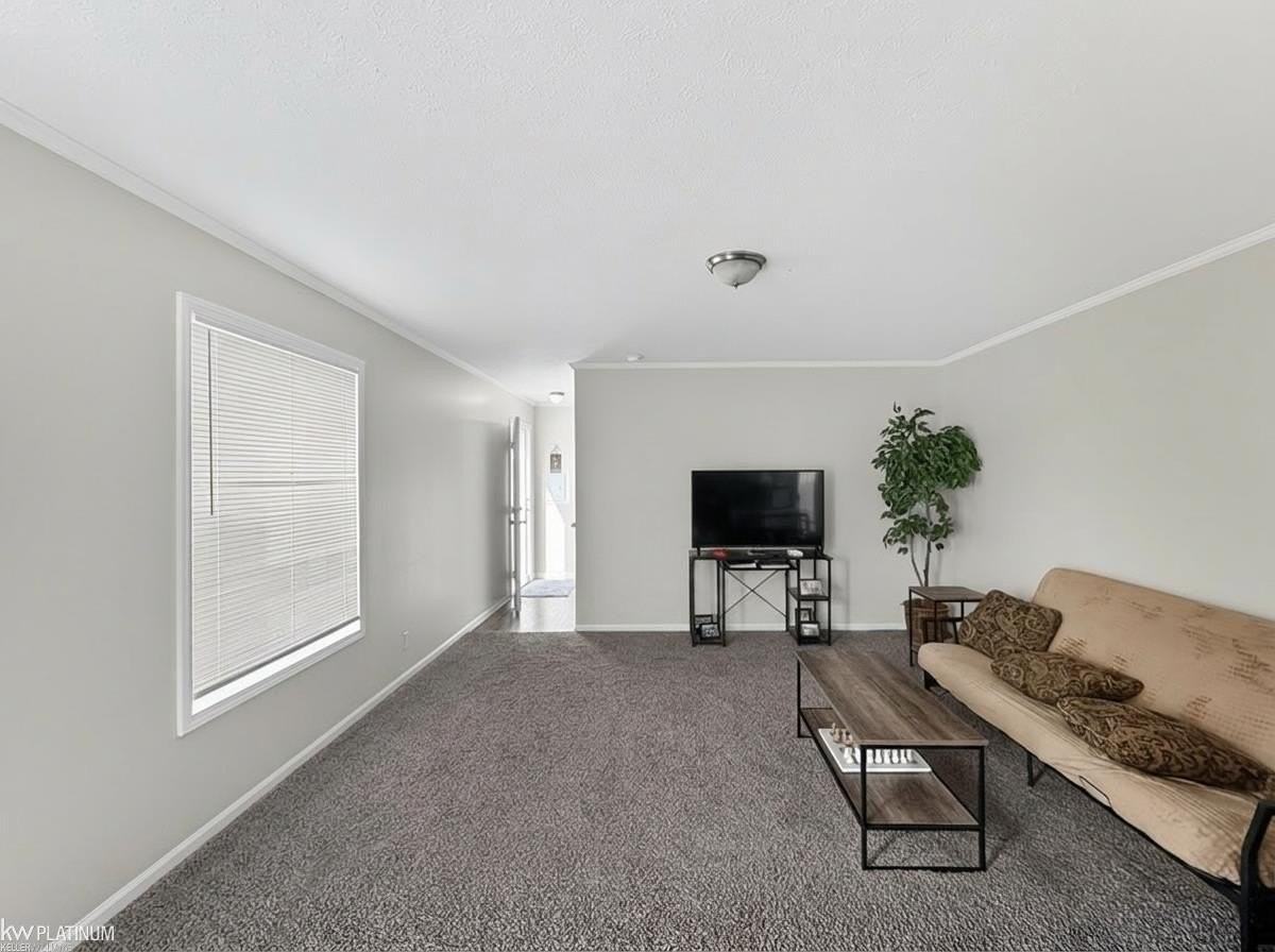 38045 Ducharme Dr - Photo 3 of 16