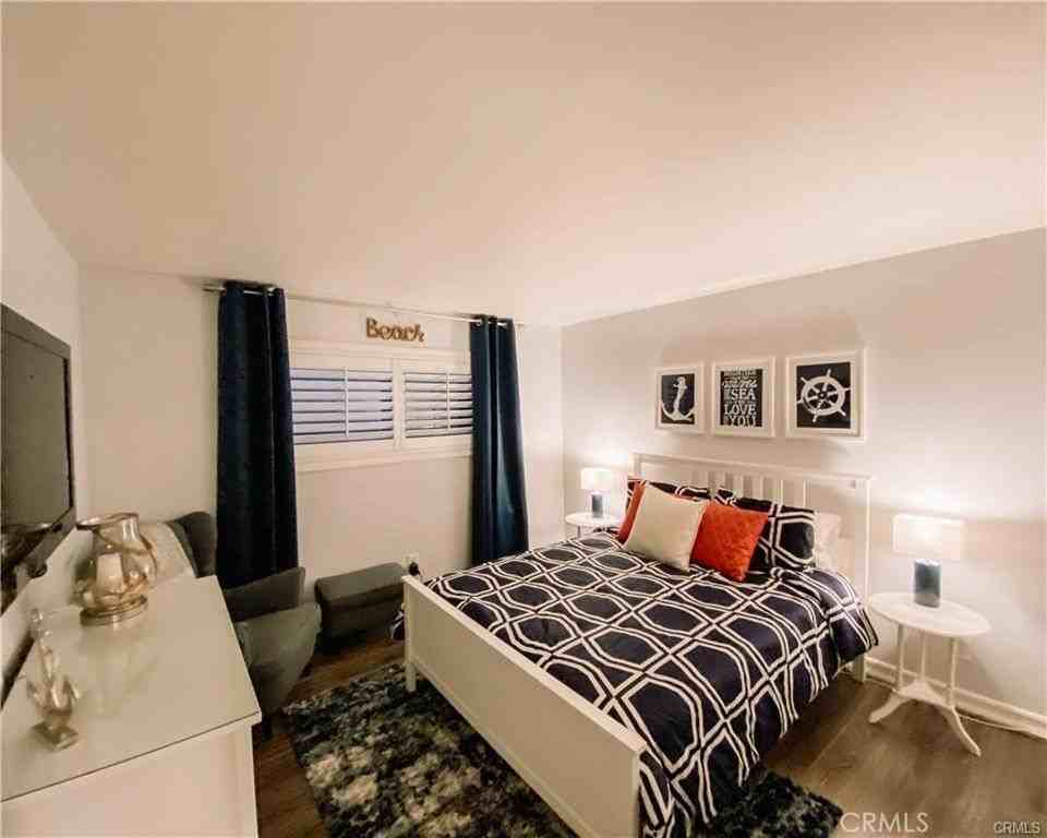 12576 Montecito Rd - Photo 3 of 12