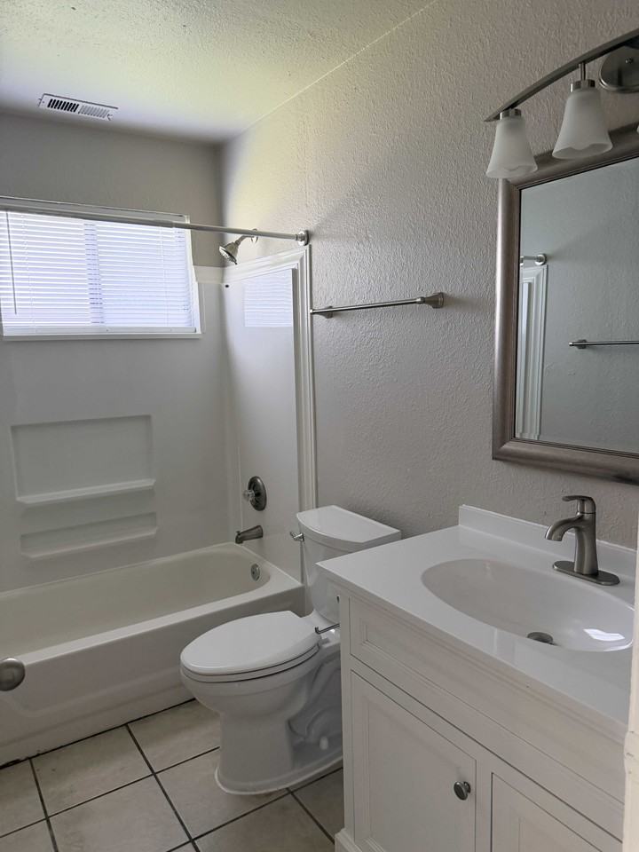 213 S 1400 W #213 - Photo 6 of 6