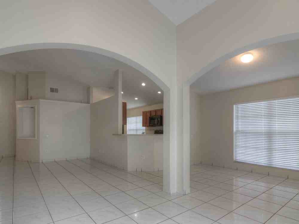 8344 Fort Thomas Way - Photo 5 of 17