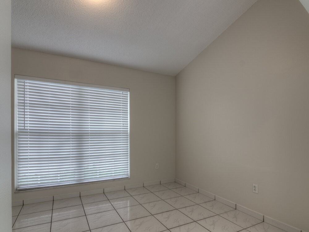 8344 Fort Thomas Way - Photo 6 of 17