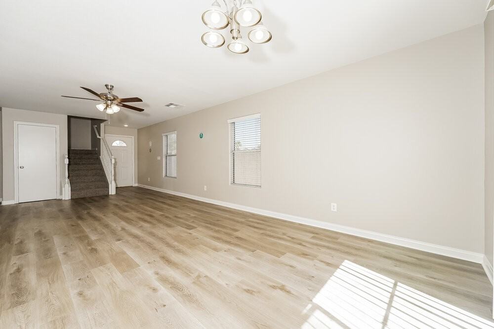 6352 Glenolden St - Photo 6 of 17