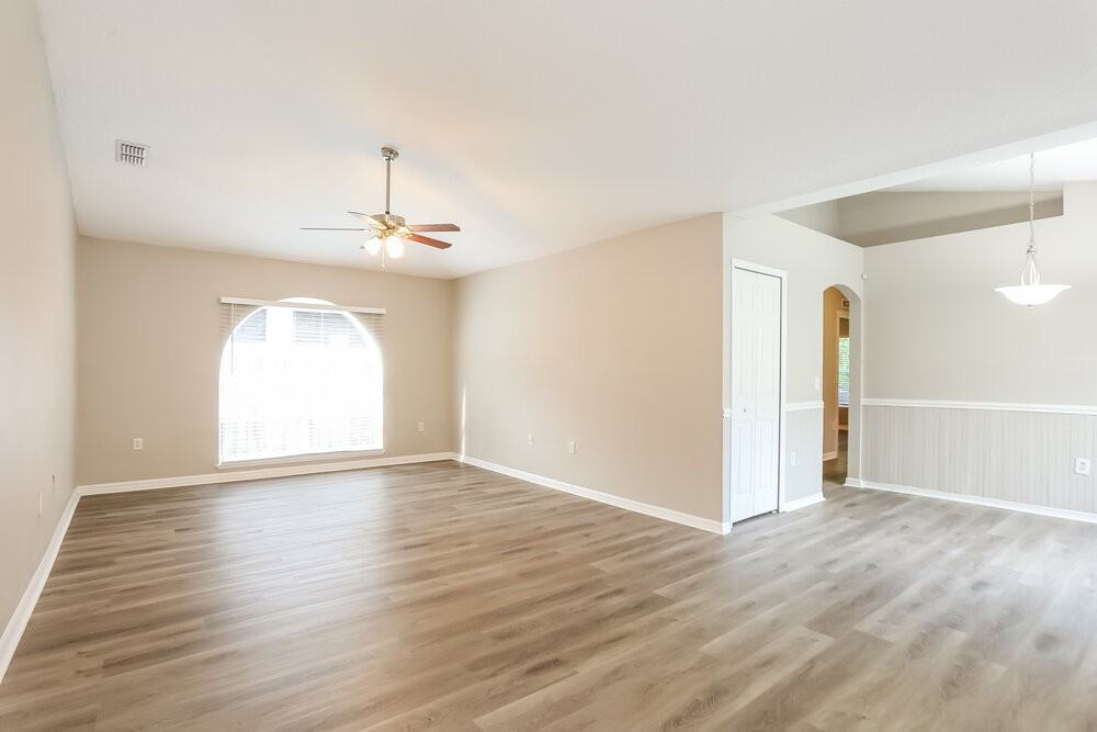 2623 Bluewave Dr - Photo 4 of 16