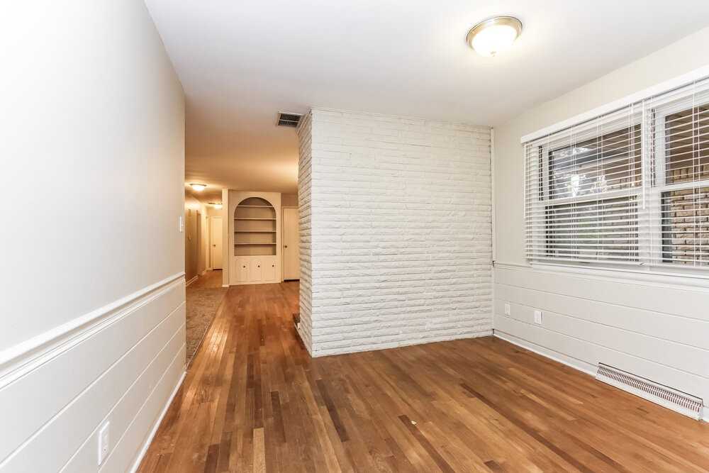 7605 Kimberly Dr - Photo 5 of 15
