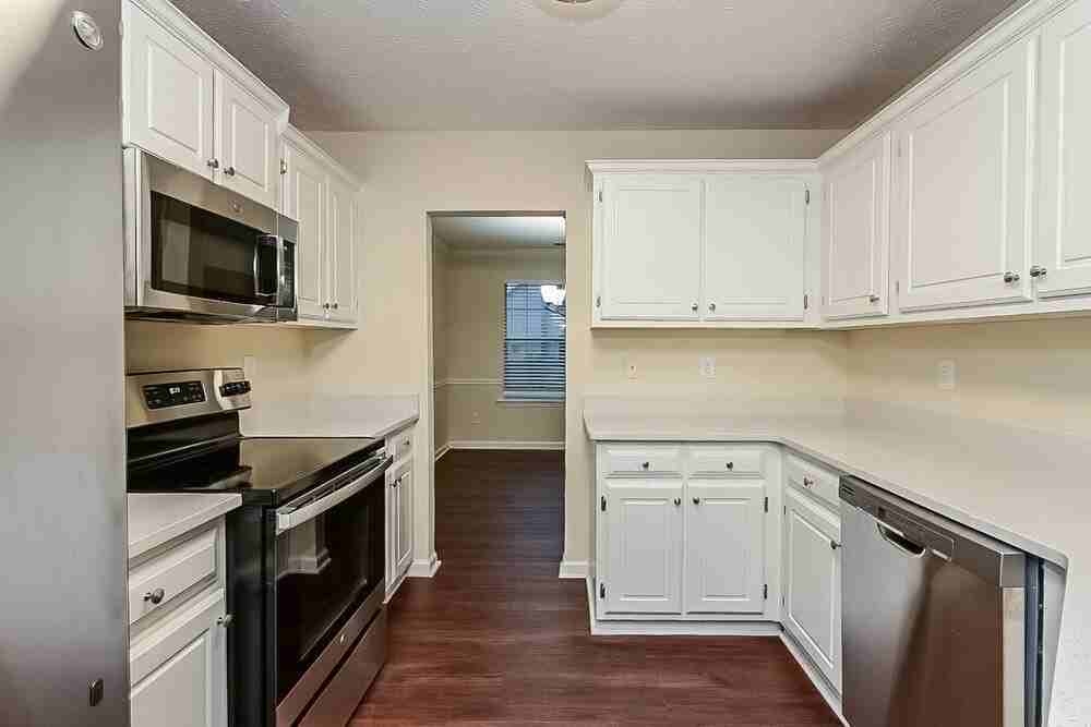 406 Summer Hill Cir - Photo 7 of 17
