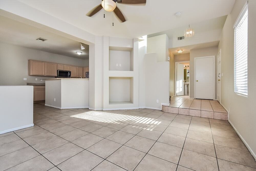 2501 Lady Elizabeth Ct - Photo 5 of 17