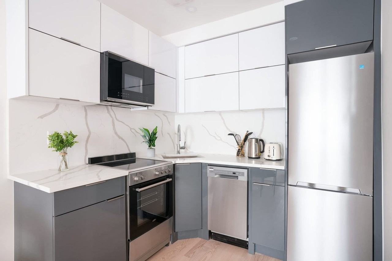 347 E 78th St #1530420P - Photo 7 of 19