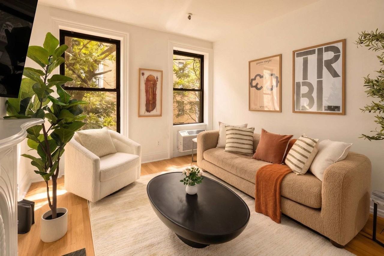 336 W 46th St #1541445P - Photo 4 of 11