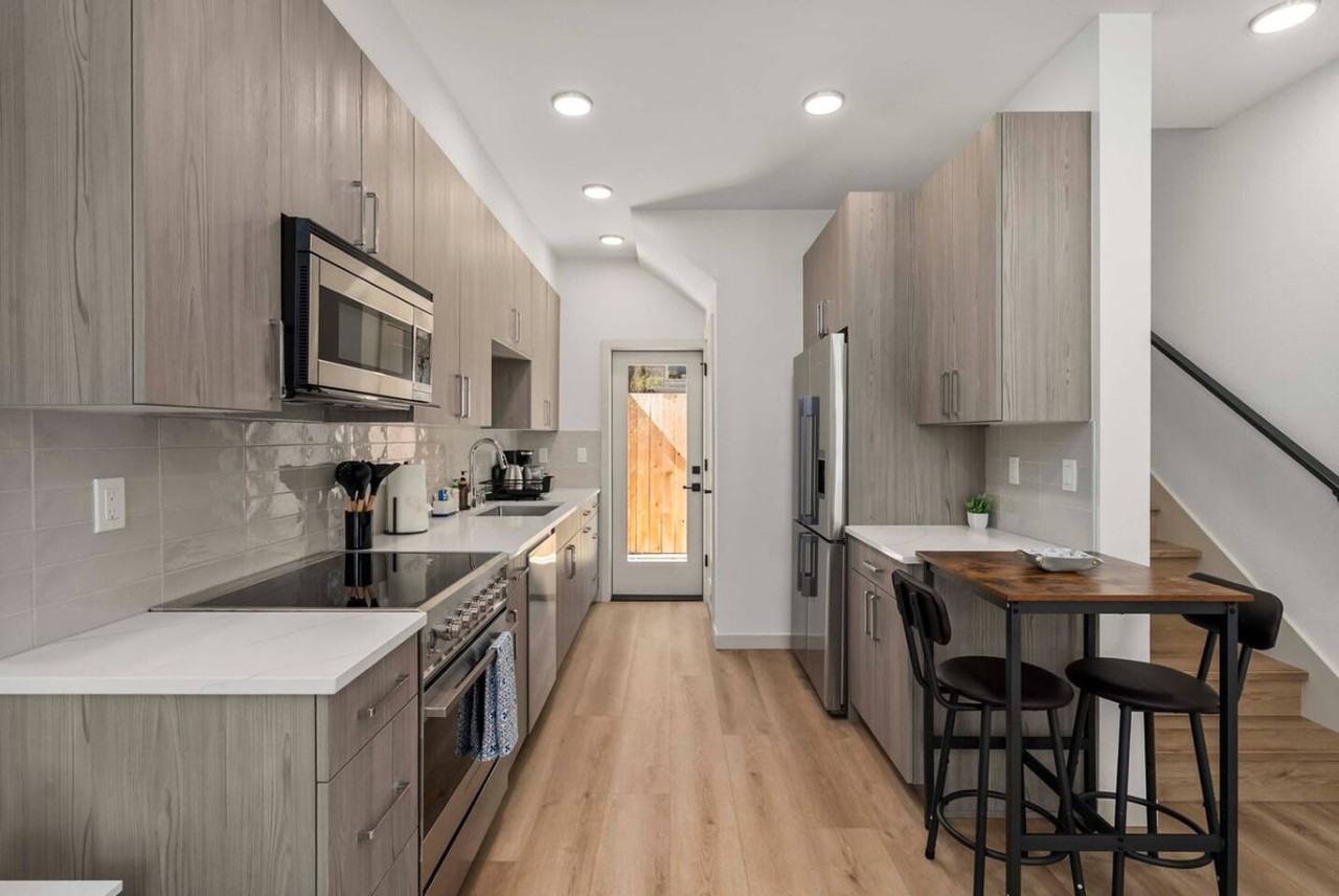 3605 Linden Ave N #1516261P - Photo 5 of 33