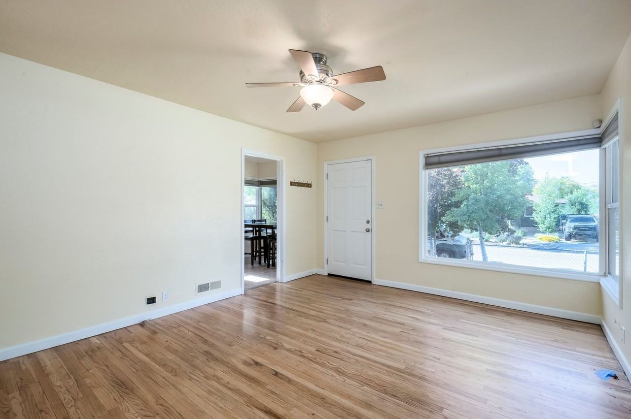 632 E Kensington Ave - Photo 5 of 20