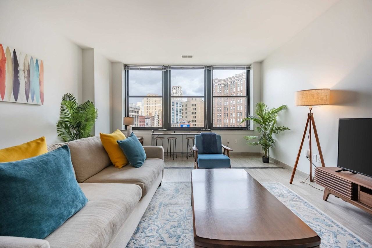 111 State St #1024673P - Photo 3 of 45
