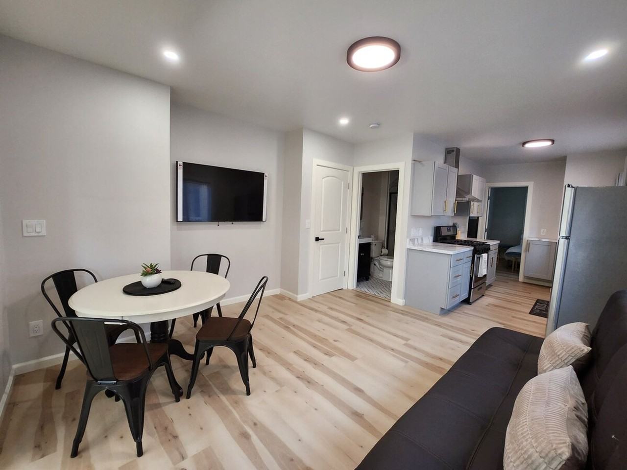 6628 Telegraph Ave #1424325P - Photo 6 of 22