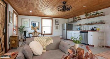 featured image of 227 S Hudson St