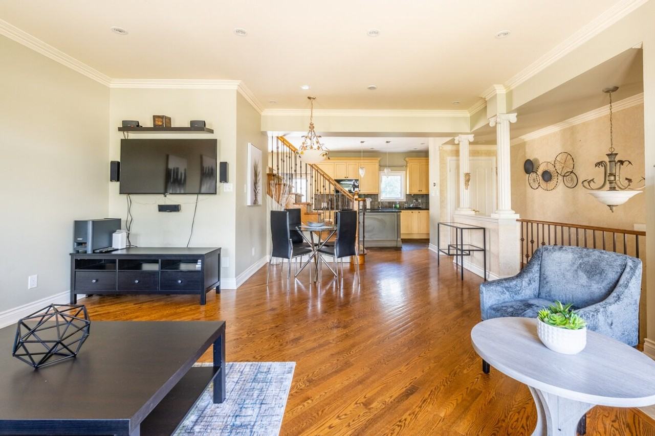 481 Cummer Ave #1513108P - Photo 7 of 43