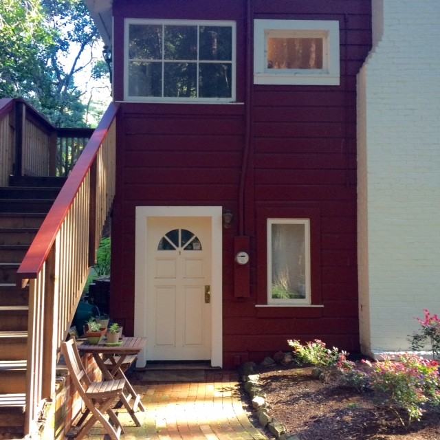 130 Cascade Drive 1 bedroom  - Photo 2 of 7