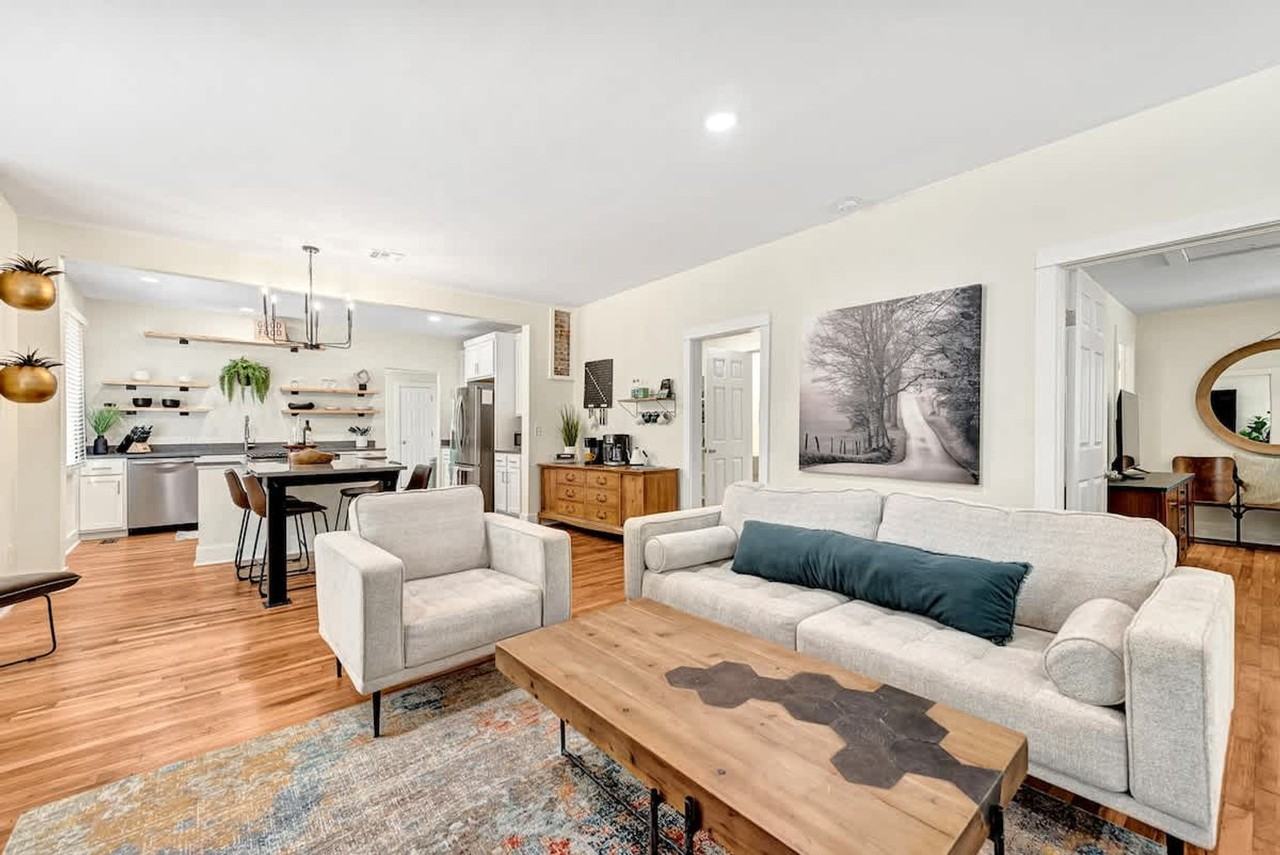 426 S Washington St #1520937P - Photo 3 of 50